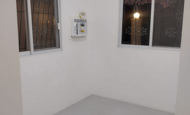 HOUSE FOR SALE IN BACOLOD CITY: Lovely white house in the heart of the city, ideal for professionals, young couples or retirees