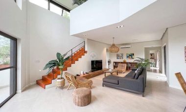 Rush Sale: Beach House and Lot in Anvaya Cove Bataan