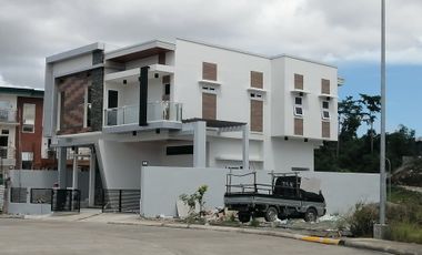 4Bedroom House and Lot for Sale in Vera Estate Mandaue City Cebu