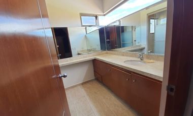 CASA AMUEBLADA EN RENTA EN LA HERRADURA EN MONTERREY NUEVO LEON