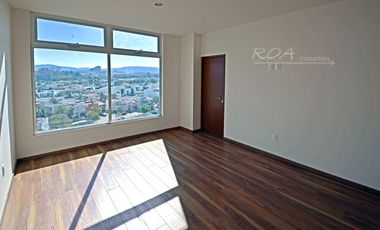 Puerta de Hierro Attala Tower Living English Spoken