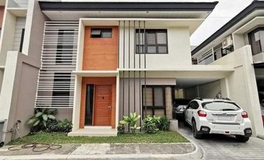 4-bedrooms Duplex House For Sale in THE RIDGES at Casa Rosita, Banawa Cebu City