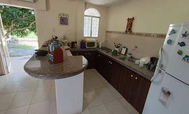 Ballenita, Venta Hermosa Casa 5 Dorm. con Vista y a Pocos metros del Mar