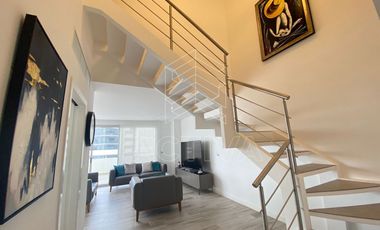 Departamento esquinero con balcón en Venta, edificio Santana Lofts