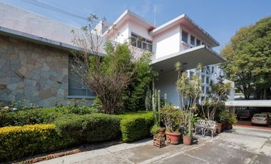 Casa en venta como terreno en Tlalpan centro