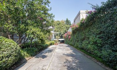 Casa en venta como terreno en Tlalpan centro