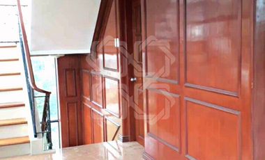 House and Lot for Lease in Mckinley Hill Village