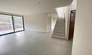 C227 Casa en venta en San Miguel de Allende en Privada Vista Antigua