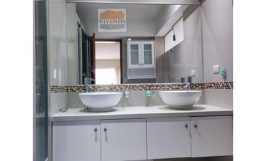 SE VENDE AMPLIO Y LINDO DEPARTAMENTO EN YANAHUARA