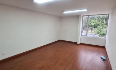 ARRIENDO LOCAL DE 129 M2 BARRIO POLO CLUB