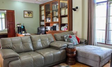 Explore this captivating Lanna-style Thai house for sale in the center of Chiang Rai.