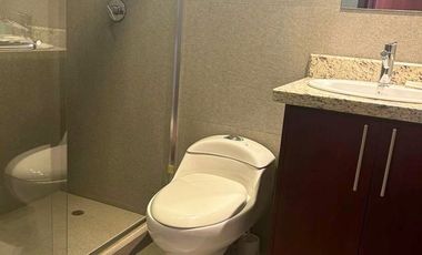 Flamante villa en venta Urb. Privada Challuabamba, sector Supermaxi.