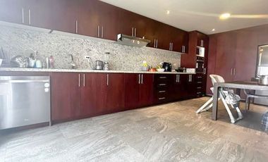 Flamante villa en venta Urb. Privada Challuabamba, sector Supermaxi.