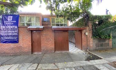 CASA EN VENTA EN SANTA MONICA