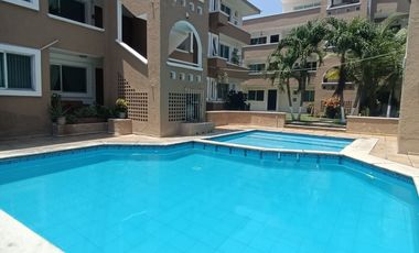 Departamento amueblado en planta baja de 3 recámaras en Col. Villa Rica. A una cuadra de Vía Muerta