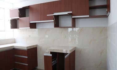 AMPLIO DEPARTAMENTO EN VENTA EN PLENO CENTRO DE PIURA MAS AZOTEA