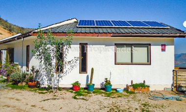 Se vende Hermosa parcela con casa en  condominio en sector Alhue, Curacaví.