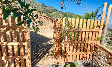 Se vende Hermosa parcela con casa en  condominio en sector Alhue, Curacaví.