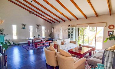 Se vende Hermosa parcela con casa en  condominio en sector Alhue, Curacaví.