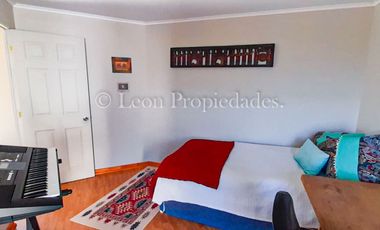 Se vende Hermosa parcela con casa en  condominio en sector Alhue, Curacaví.