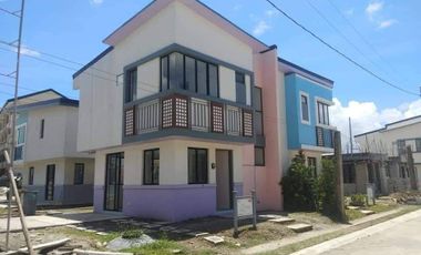 FORECLOSED HOUSE FOR SALE IN TRADIZO ENCLAVE IMUS CAVITE- CORNER LOT