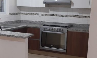 RENTA DE CASA TOSCANA A 45 MINUTOS DE SANTA FE