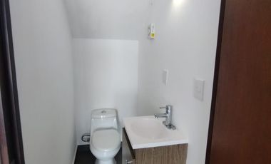 Casa en venta MOD. Bambú. 3 recamaras, piscina, garage techado, en privada residencial con amenidades.