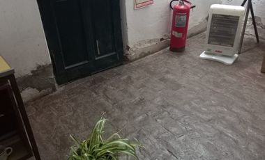 Casona en avenida Mitre (Carmen de Areco, Buenos Aires)