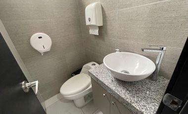 En venta edificio comercial en Urdenor 1