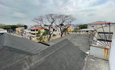 En venta edificio comercial en Urdenor 1