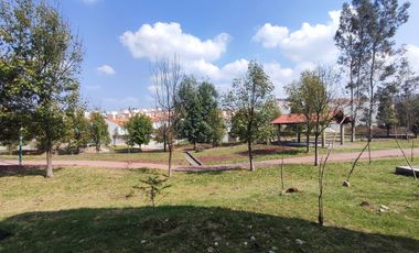 CASA EN RENTA AMUEBLADA EN CAÑADAS DEL BOSQUE