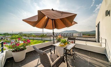 CASA CON ALBERCA Y PALAPA EN VENTA AL SUR DE CUERNAVACA