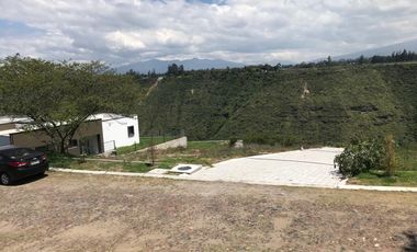 Venta Terreno Tumbaco Dentro de Urbanización Privada Sector de Hilacryl