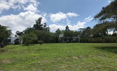 Venta Terreno Tumbaco Dentro de Urbanización Privada Sector de Hilacryl