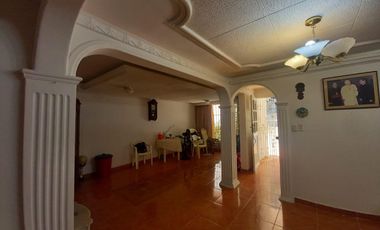 URBANIZACION EL GOLF CARTAGENA,BOLIVAR, VENDO EXCELENTE CASA DOS PLANTAS.