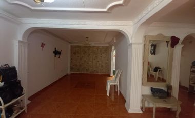 URBANIZACION EL GOLF CARTAGENA,BOLIVAR, VENDO EXCELENTE CASA DOS PLANTAS.