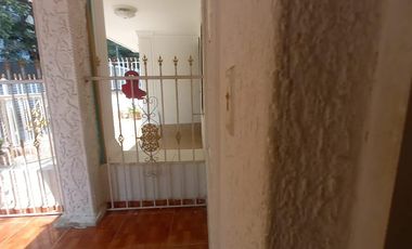 URBANIZACION EL GOLF CARTAGENA,BOLIVAR, VENDO EXCELENTE CASA DOS PLANTAS.