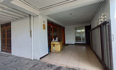 Disewakan Rumah Komersial di Jemursari Surabaya