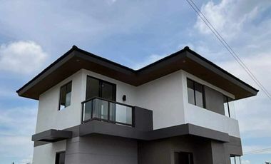 3 bedroom house and lot for sale in Nuvali Laguna