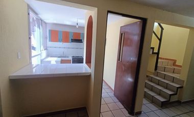 Casas amuebladas en Fracc. Joyas de Mocambo cerca de Plaza Américas de 2 y 3 recámaras
