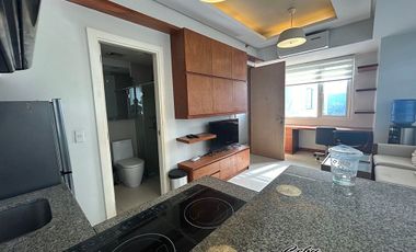 Furnished 1 BR Calyx with Balcony