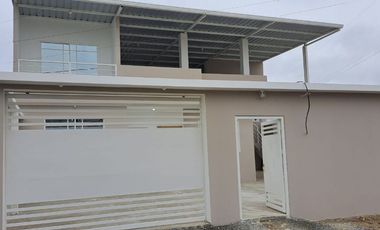 Casa en venta / Zona norte de Manta