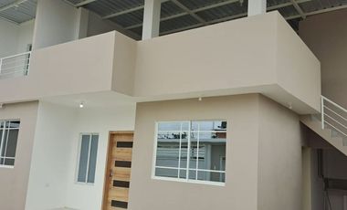 Casa en venta / Zona norte de Manta