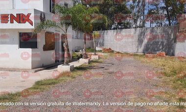 Renta de Terreno al sur, bardeado sobre Siglo XXI (tercer anillo) frente a Paseos de  Santa Mónica