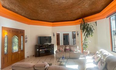 EXCELENTE CASA DE CAMPO EN VENTA 