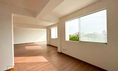 EXCLUSIVO TRIPLEX TIPO PENTHOUSE EN VENTA EN CORPAC SAN ISIDRO