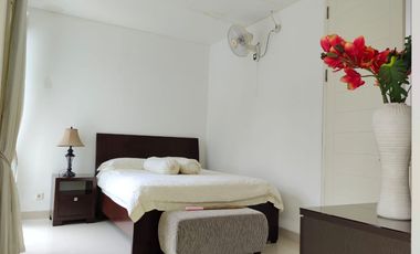 Disewakan Rumah Pakuwon City East Coast Park FURNISHED MURAH NEGO