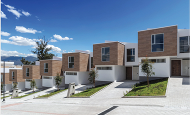 VENDO CASA EN TUMBACO