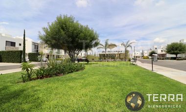 SE RENTA🏡 CUARTO AMUEBLADO CON SERVICIOS INCLUIDOS EN LA CANTERA.  CON SERVICIOS, CASA TOTALMENTE AMUEBLADA Y EQUIPADA SE BUSCA ROOMIE !!
