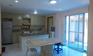 295 sq.m. townhouse of 5 bedrooms, for rent in Emerald Estate-Cebu City @ P50k/month